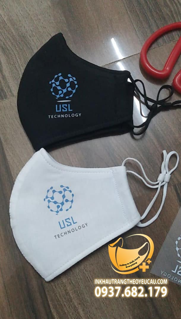 Khẩu trang vải in logo Usl Technology Consluting