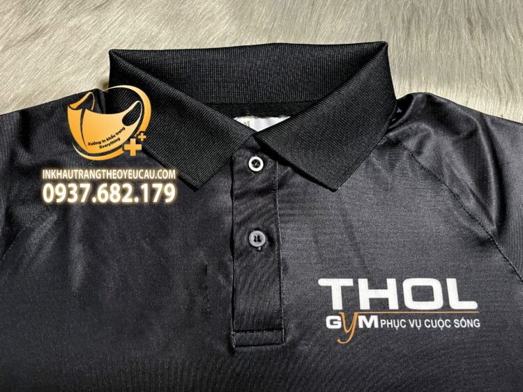 Cổ áo đồng phục PT thể hình online THOL