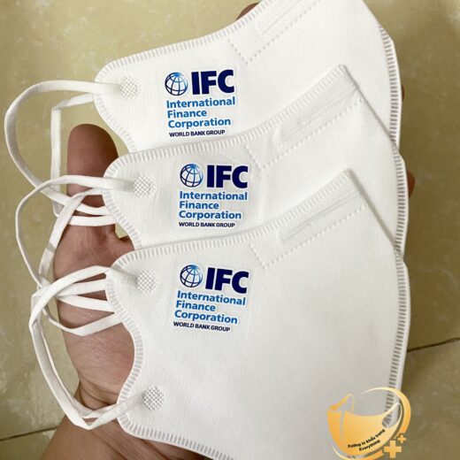 Khẩu trang N95 in logo IFC International Finance Corporation