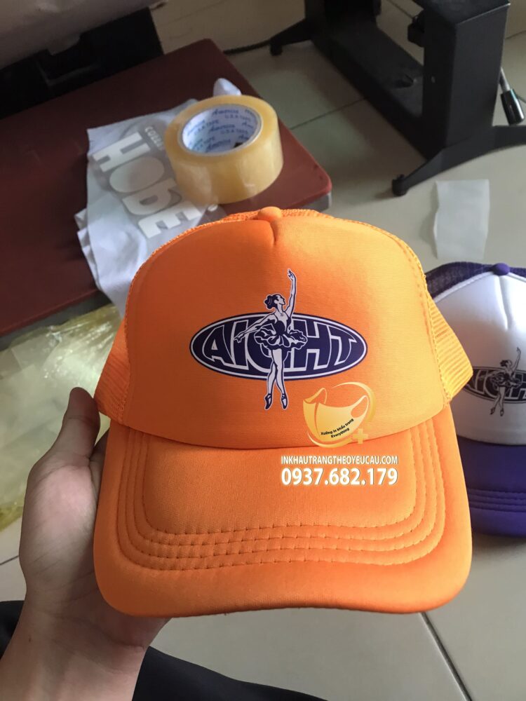 In nón kêt màu cam