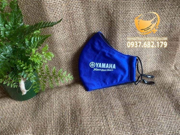Khẩu trang vải in logo Yamaha màu xanh