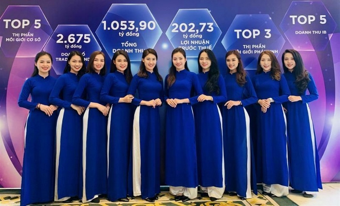 Hợp tác với xưởng may áo dài uy tín để có áo dài đồng phục đẹp cho đơn vị, doanh nghiệp bạn