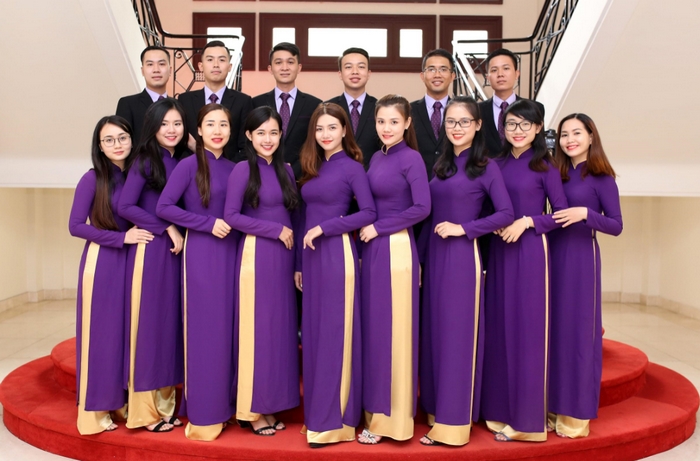 Chọn xưởng may áo dài có tay nghề cao để đảm bảo mỗi bộ áo dài đẹp mắt, vừa vặn người mặc