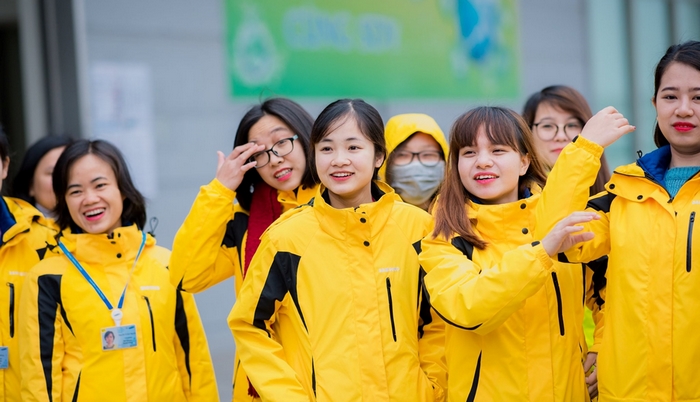 Đặt may tại xưởng may áo khoác giúp đơn vị có mẫu áo riêng, tăng tính nhận diện thương hiệu