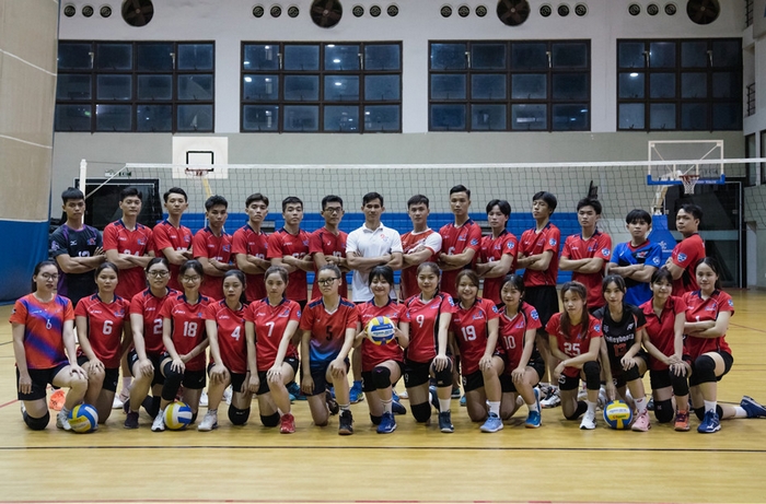 Xưởng may đồng phục bóng chuyền sẽ giúp đội nhóm có bộ trang phục thi đấu có phong cách riêng, tôn vinh tinh thần đoàn kết tập thể