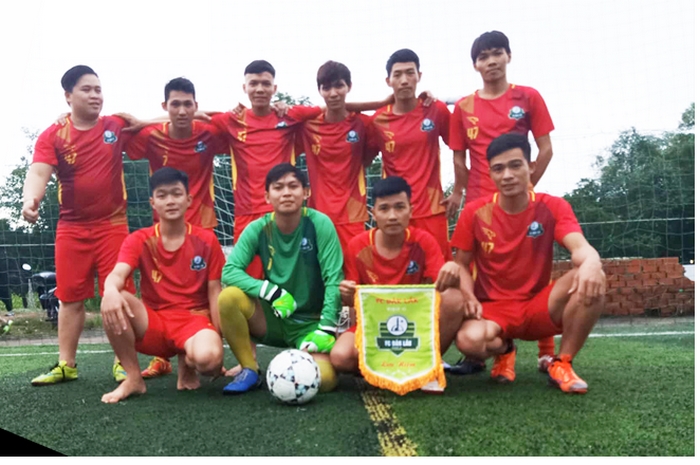 Xưởng may đồng phục bóng đá chuyên nghiệp sẽ tư vấn, thiết kế giúp đội, CLB bóng đá của bạn có trang phục thi đấu mang bản sắc riêng