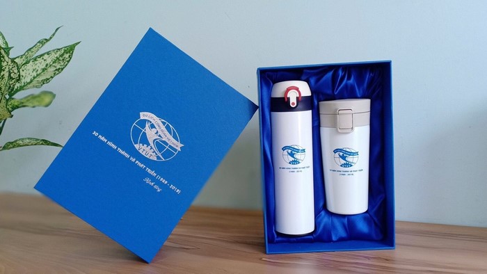 In bình giữ nhiệt giúp món quà của đơn vị/doanh nghiệp bạn ý nghĩa hơn với khách hàng, đối tác