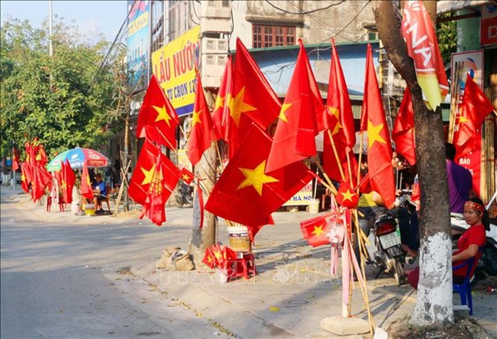 In Cờ Cổ Vũ Theo Yêu Cầu