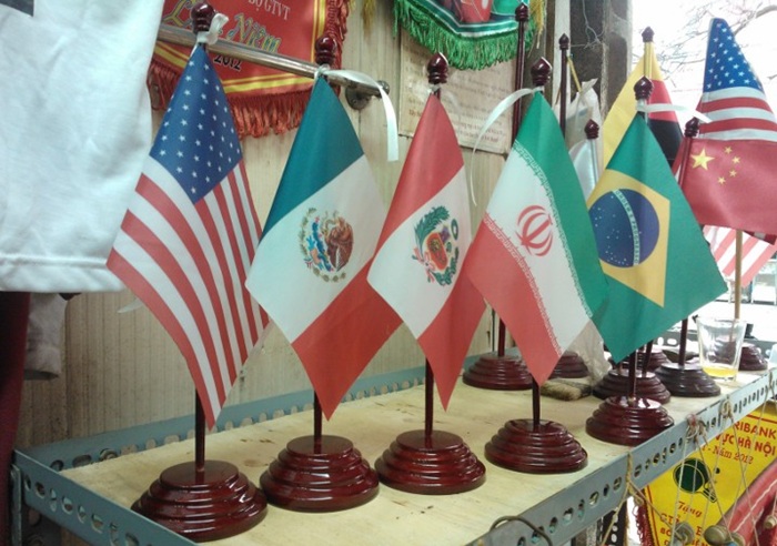 In Cờ Để Bàn Lấy Liền